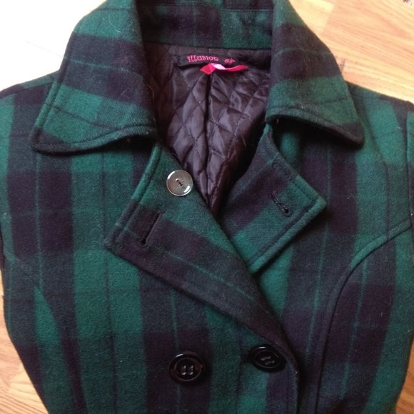Green and Black Plaid Peacoat - Picture 4 of 12